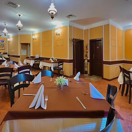 Hotel Family At Renaissance Square