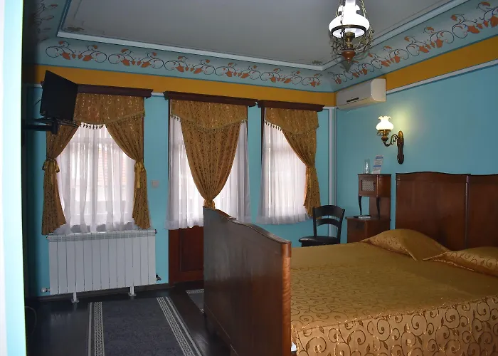 Hotel Family At Renaissance Square