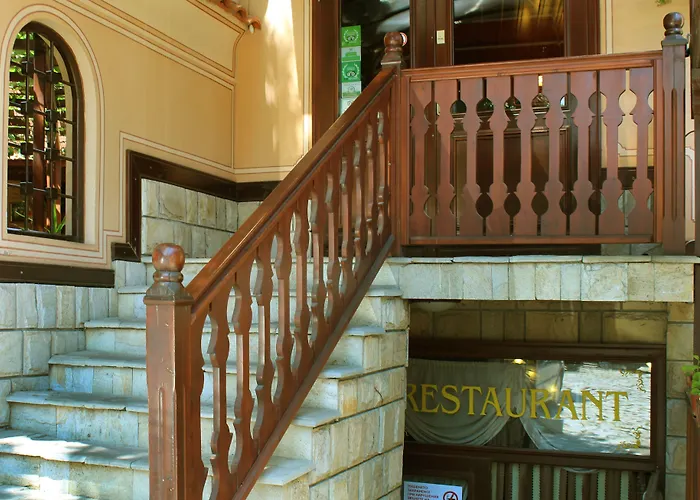 Family At Renaissance Square 3* Plovdiv