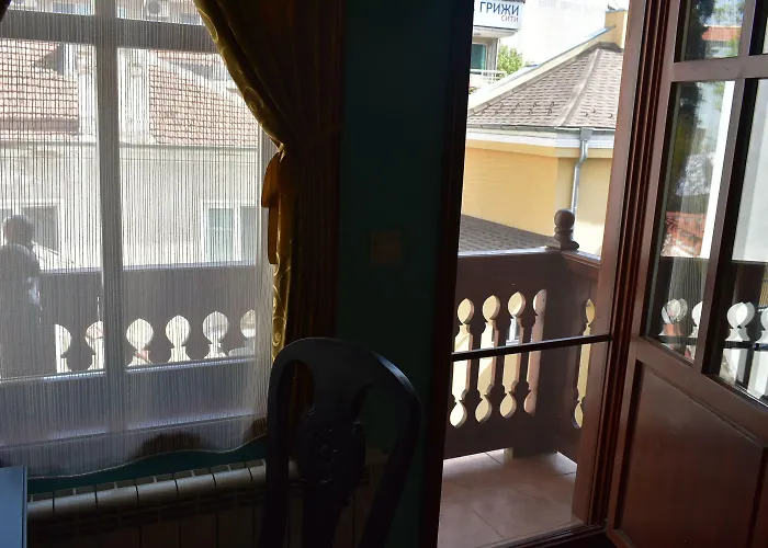 Family At Renaissance Square 3* Plovdiv