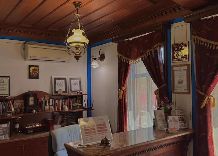 Hotel Family At Renaissance Square 3*