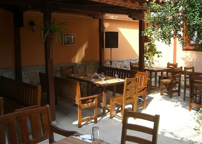 Family At Renaissance Square 3*