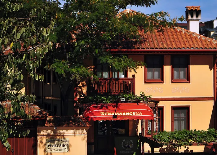 Family At Renaissance Square 3* Plovdiv