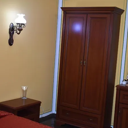 Hotel Family At Renaissance Square 3*