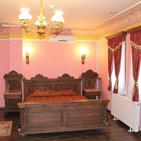 Hotel Family At Renaissance Square Plowdiw