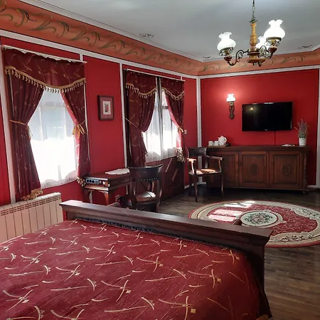 Отель Family At Renaissance Square 3*