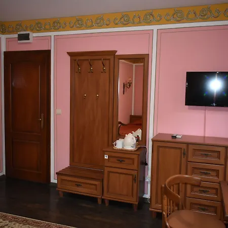Hotel Family At Renaissance Square 3*