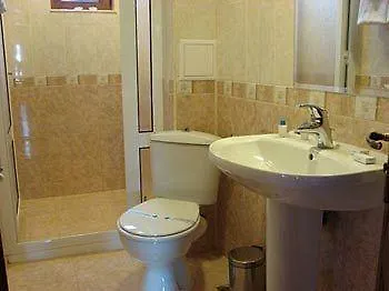 Family At Renaissance Square ホテル 3*