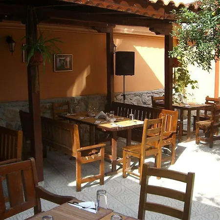 Family At Renaissance Square 3*